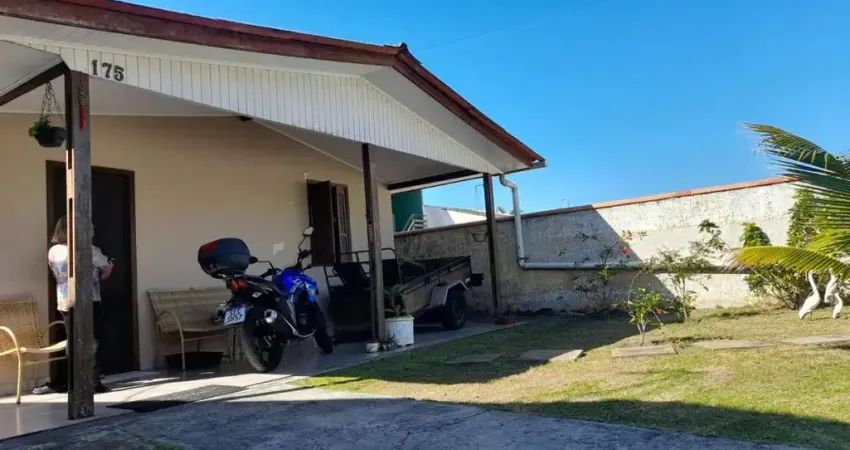 Casa para Venda em Guaratuba, Balneário Coroados, 3 dormitórios, 1 banheiro, 3 vagas