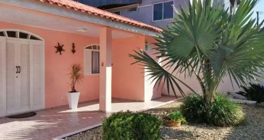 Casa para Venda em Guaratuba, Brejatuba, 4 dormitórios, 2 suítes, 3 banheiros, 3 vagas