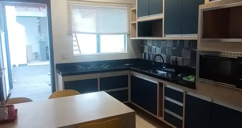 Casa com 3 quartos à venda na Rua Iracema Luckow, 147, Jardim Sofia, Joinville