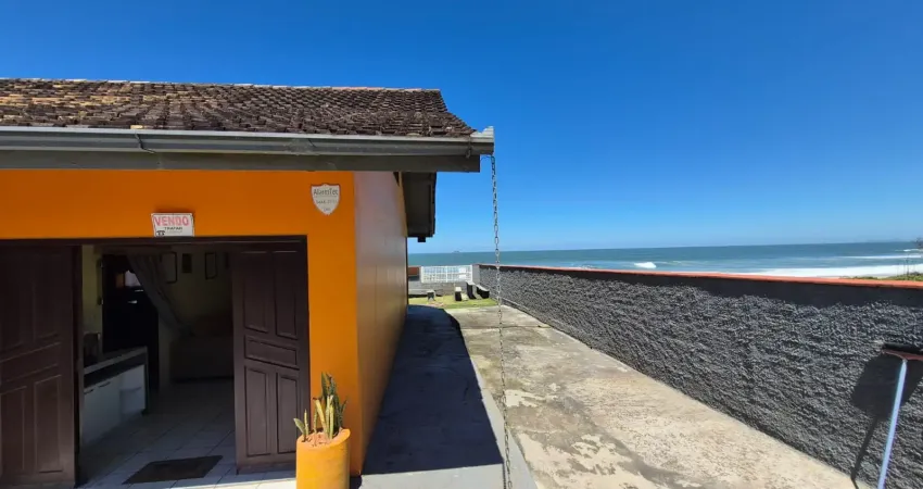 Casa pé na areia – frente para o mar em salinas, barra do sul/sc