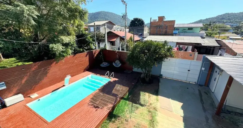 Casa com 7 Quartos à venda, 160m² - São João do Rio Vermelho