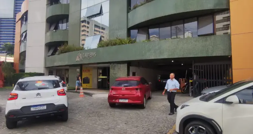 Sala comercial para alugar no Caminho das Árvores em Salvador-BA