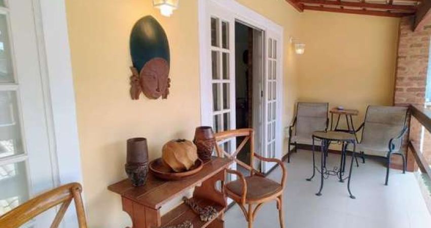 Casas 5 Quartos ou + para Venda em Miguel Pereira, Vila Suissa, 5 dormitórios, 4 suítes, 5 banheiros, 3 vagas