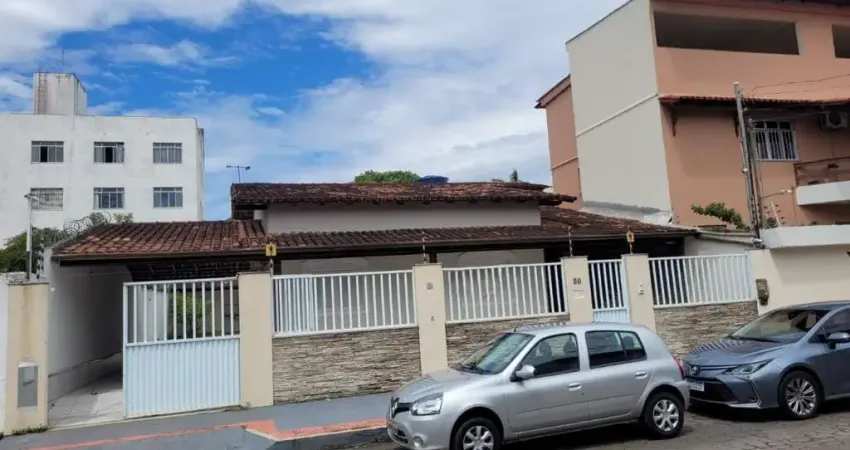 Casa com 3 quartos à venda na Araceli Cabrera Crespo, 50, Fátima, Serra