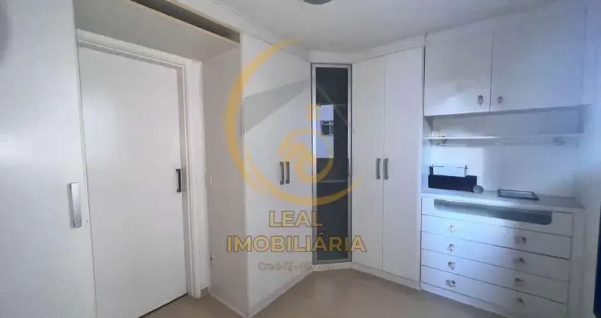 Apartamento para Venda em Niterói, Icaraí, 2 dormitórios, 1 suíte, 1 banheiro, 1 vaga