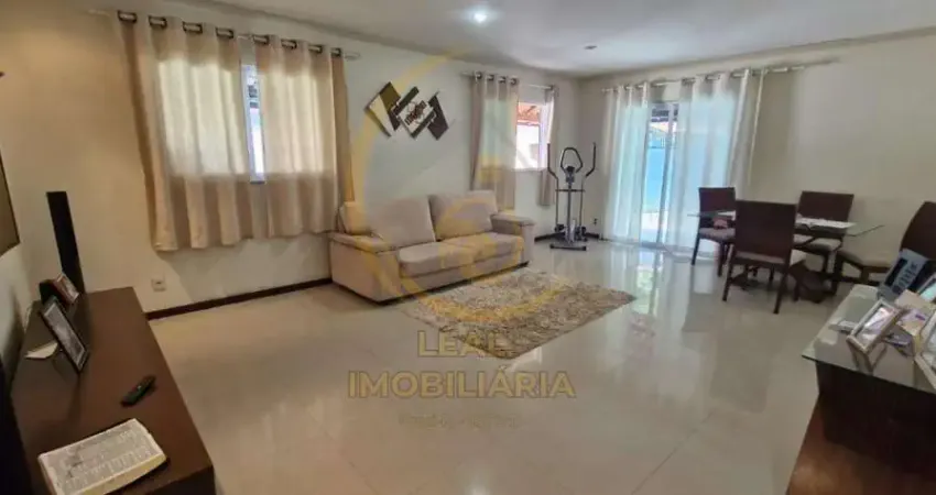 Casa para Venda em Niterói, Piratininga, 3 dormitórios, 1 suíte, 3 banheiros, 3 vagas