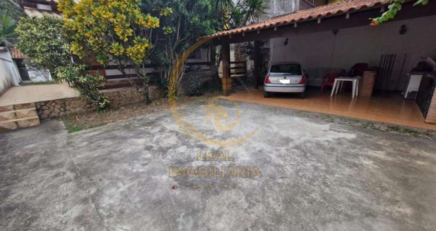 Casa para Venda em Niterói, Piratininga, 1 dormitório, 1 suíte, 1 banheiro, 3 vagas