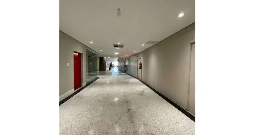 EXCELENTE LOJA EM MALL NA ENSEADA DO SUÁ