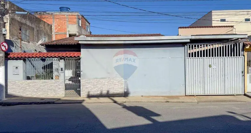 Casa Ampla terreno 400m² em Jardim América - Localização Estratégica
