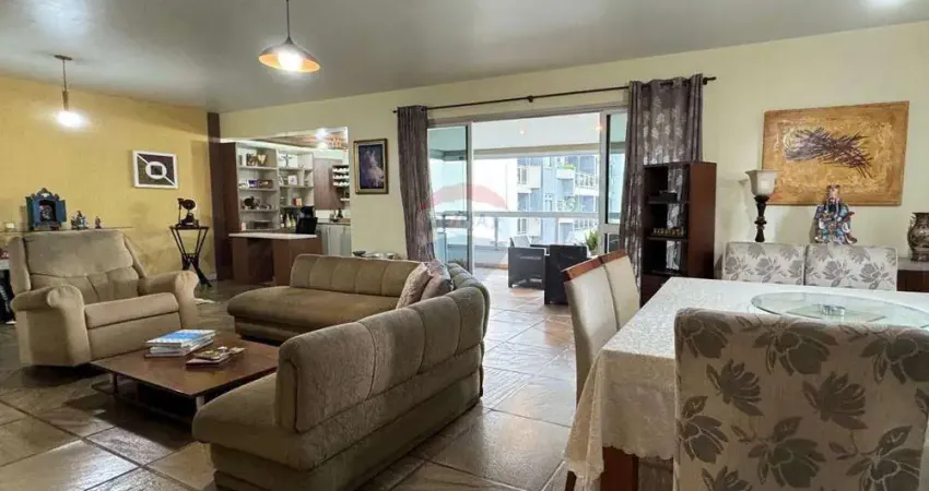 Amplo 4 Quartos com 265m², Churrasqueira Privativa e Lazer Completo em Bento Ferreira
