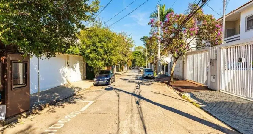 Sobrado à venda em São Paulo-SP, Jardim Paulistano: 3 quartos, 1 suíte, 3 banheiros, 4 vagas, 220m². Imperdível!