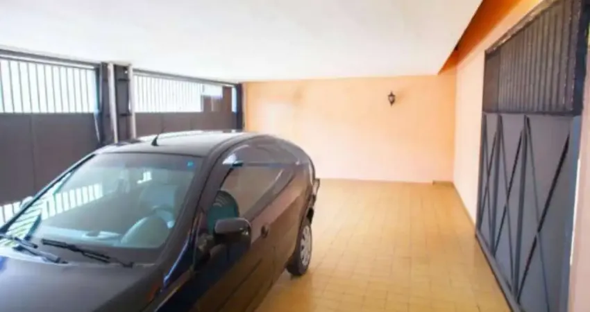 Sobrado à venda no Jardim Petrópolis com 380m² 4 dormitórios 2 suítes 4 banheiros 4 vagas