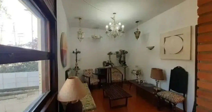 Sobrado à venda em Santo Amaro com 160m² 4 dormitórios 1 suíte 4 banheiros 2 vagas