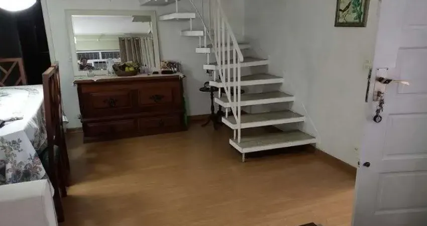 Sobrado á venda em Moema com 160m² 2 dormitórios 2 banheiros 2 vagas