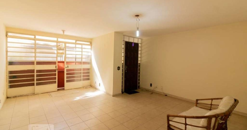Casa à Venda - Moema, 3 Quartos,  220 m2