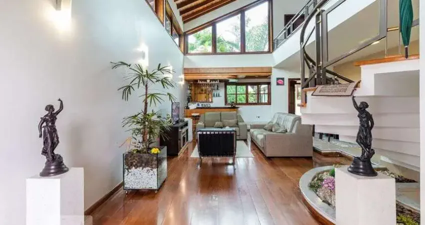 Casa à Venda - Interlagos, 3 Quartos,  400 m2