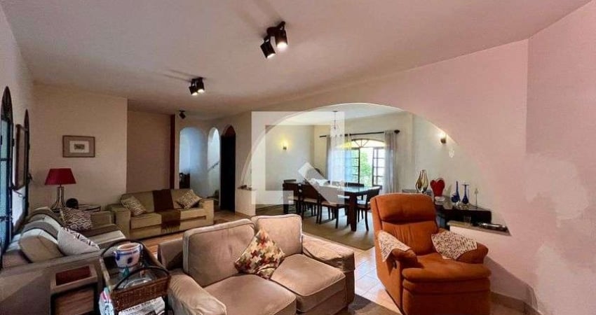 Casa à Venda - Alto de Pinheiros, 4 Quartos,  275 m2