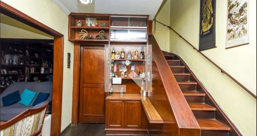 Casa à Venda - Pinheiros, 3 Quartos,  181 m2