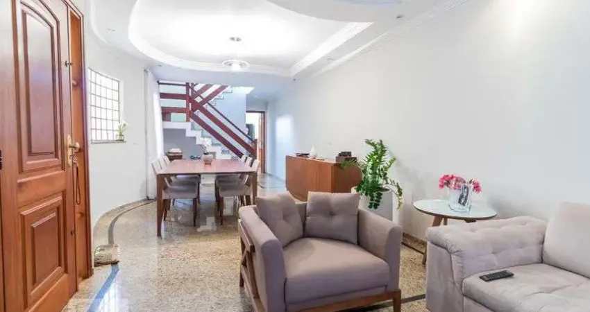 Casa à Venda - Jardim Marajoara , 4 Quartos,  160 m2