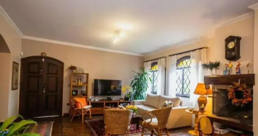 Sobrado à venda no morumbi com 300m² 4 dormitórios 2 suítes 5 banheiros 5 vagas