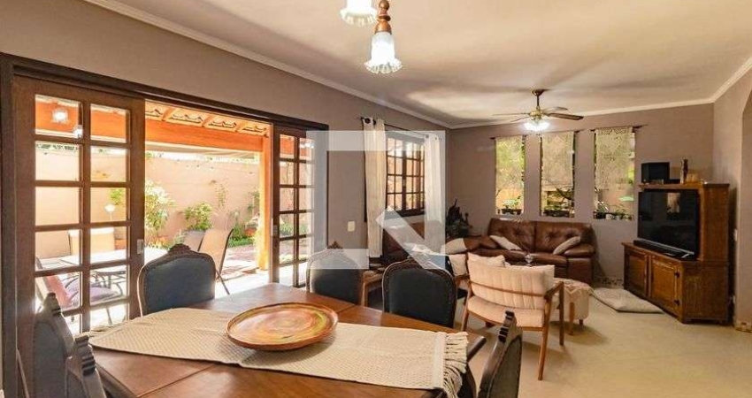 Casa à Venda - Planalto Paulista, 3 Quartos,  225 m2