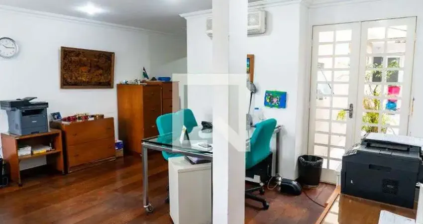 Casa à Venda - Planalto Paulista, 4 Quartos,  140 m2