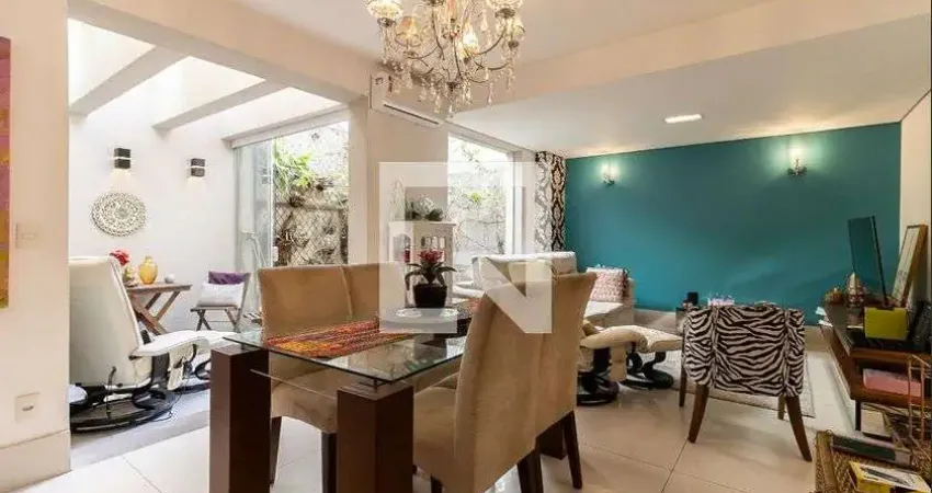 Casa em condomínio fechado com 3 quartos à venda na Rua Ágata, 39, Aclimação, São Paulo