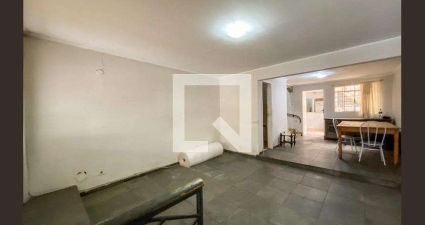 Casa à Venda - Ipiranga, 2 Quartos,  140 m2