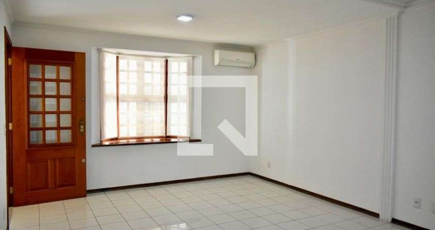Casa à Venda - Planalto Paulista, 3 Quartos,  140 m2