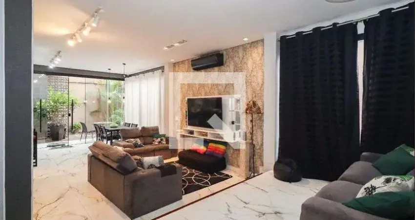 Casa à Venda - Portal do Morumbi, 3 Quartos,  285 m2