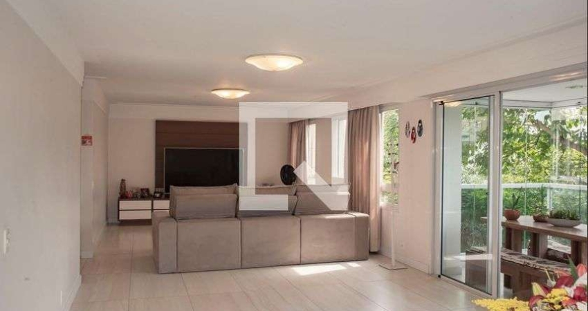 Apartamento à Venda - Chácara Inglesa, 3 Quartos,  184 m2