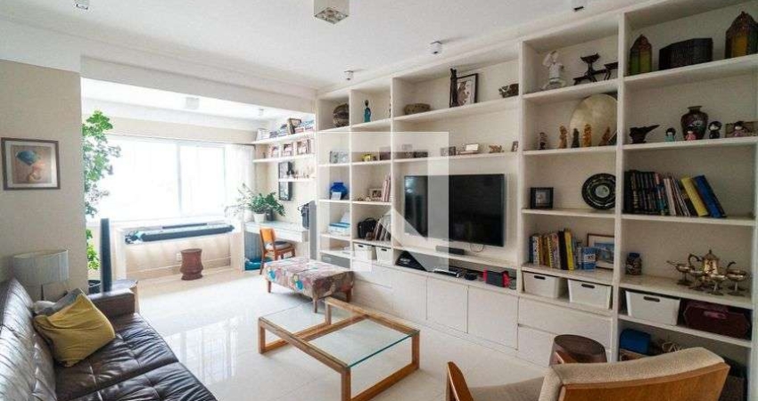 Casa à Venda - Chácara Inglesa, 4 Quartos,  250 m2