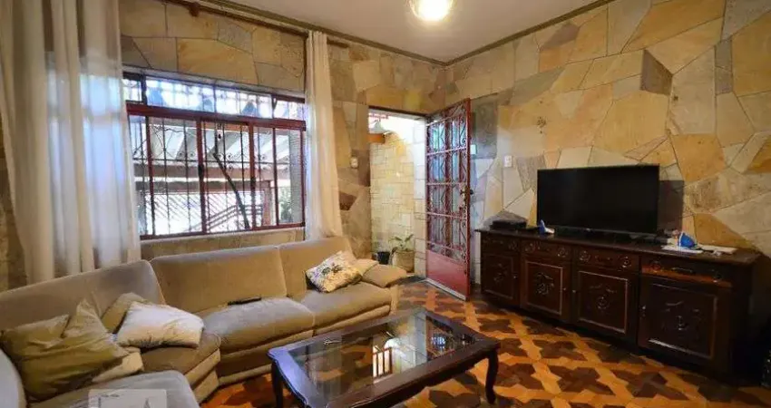 Casa com 3 quartos à venda na Rua das Hortênsias, 183, Chácara Inglesa, São Paulo