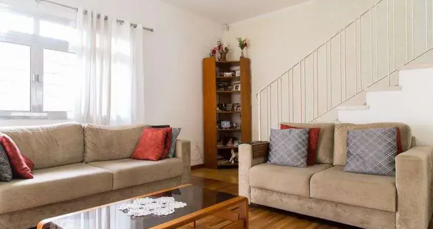 Casa com 3 quartos à venda na Rua Estero Belaco, 36, Saúde, São Paulo