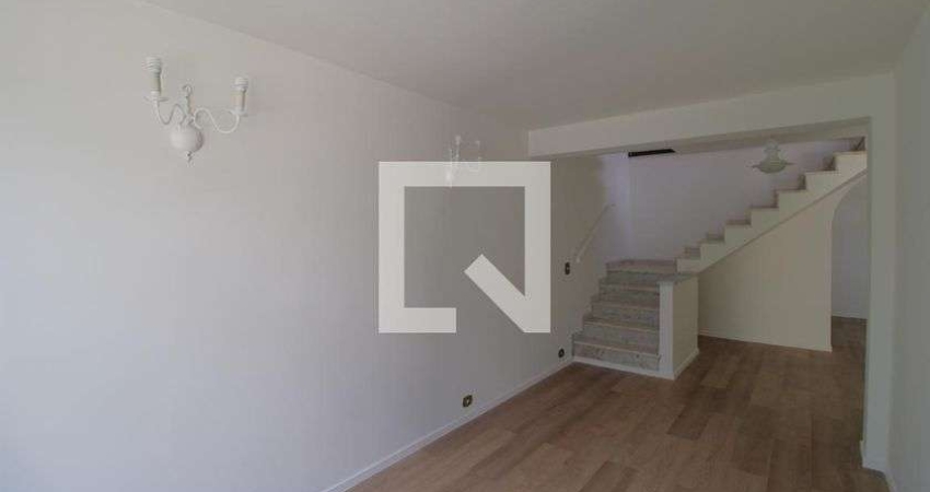 Casa à Venda - Jardim Marajoara , 3 Quartos,  220 m2