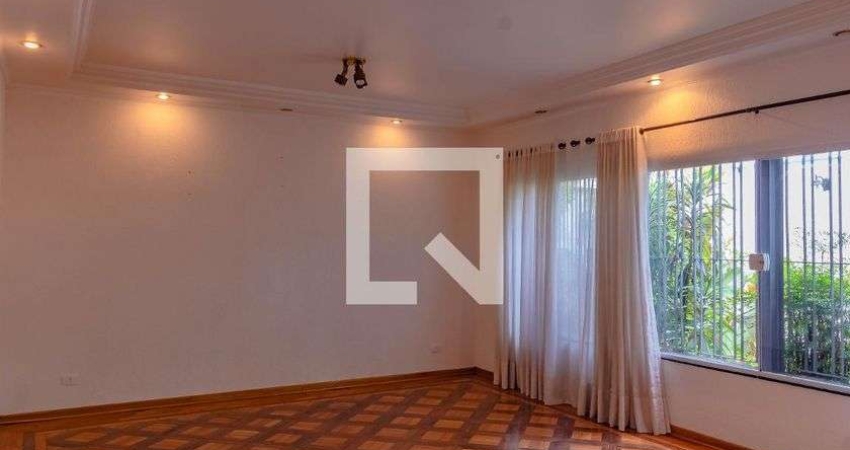 Casa à Venda - Planalto Paulista, 3 Quartos,  250 m2