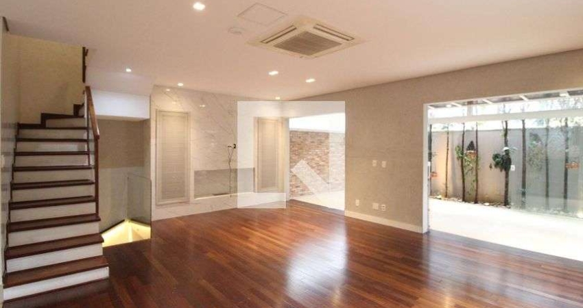 Casa à Venda - Jardim Marajoara , 4 Quartos,  250 m2
