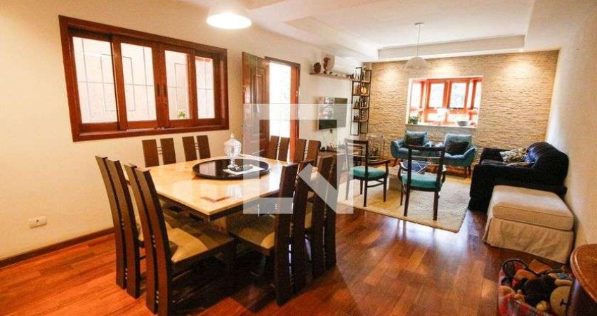 Casa à Venda - Portal do Morumbi, 3 Quartos,  300 m2