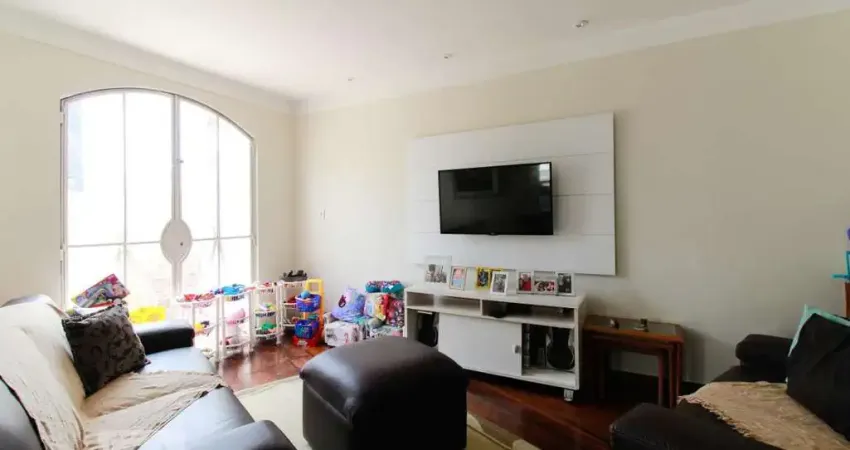 Casa com 3 quartos à venda na Rua Gelásio Pimenta, 68, Vila Carrão, São Paulo