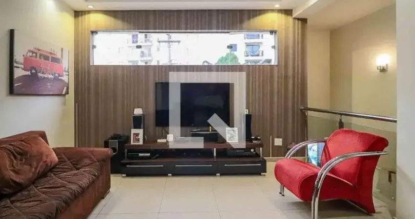 Casa com 3 quartos à venda na Rua Professor Celso Quirino dos Santos, 177, Cidade São Francisco, São Paulo