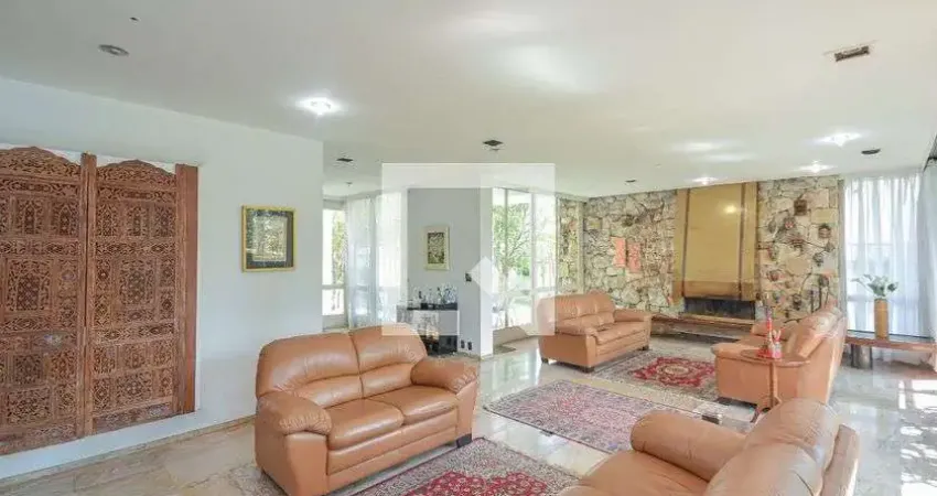 Casa com 7 quartos à venda na Rua Trasybulo Pinheiro Albuquerque, 1071, Jardim Santa Helena, São Paulo