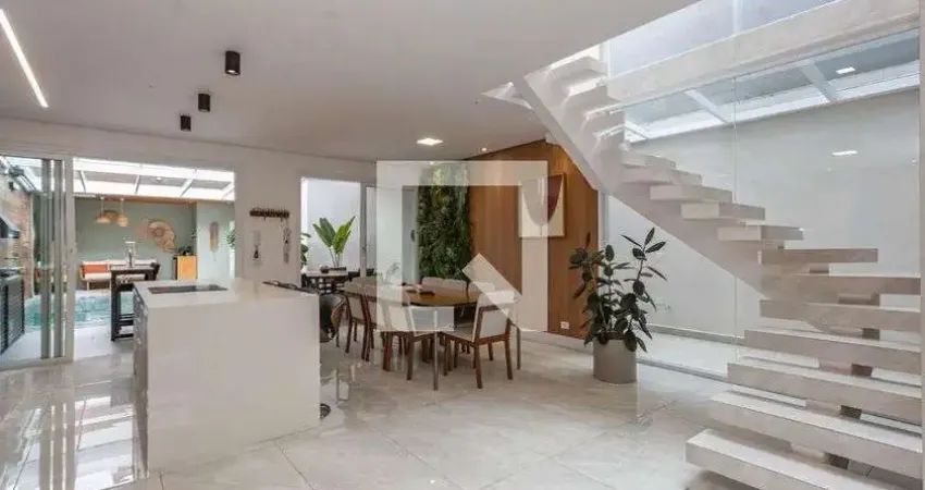 Casa com 3 quartos à venda na Rua Volga, 107, Vila das Mercês, São Paulo