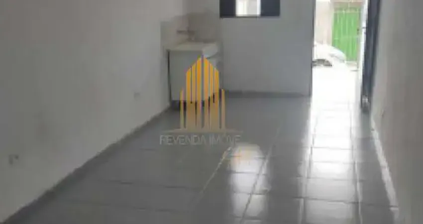 Jabaquara - casa de 400m² divida em 12 unidades com 1 dormitório, 1 banheiro e cozinha.