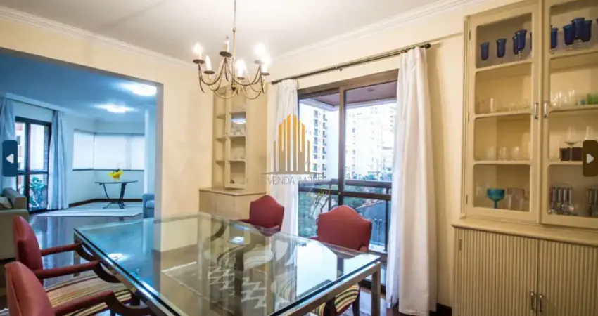 Apartamento de 236,00m² com 4 dormitórios ( 4 suítes ) , 6 banheiros e 7 vagas á venda em perdizes