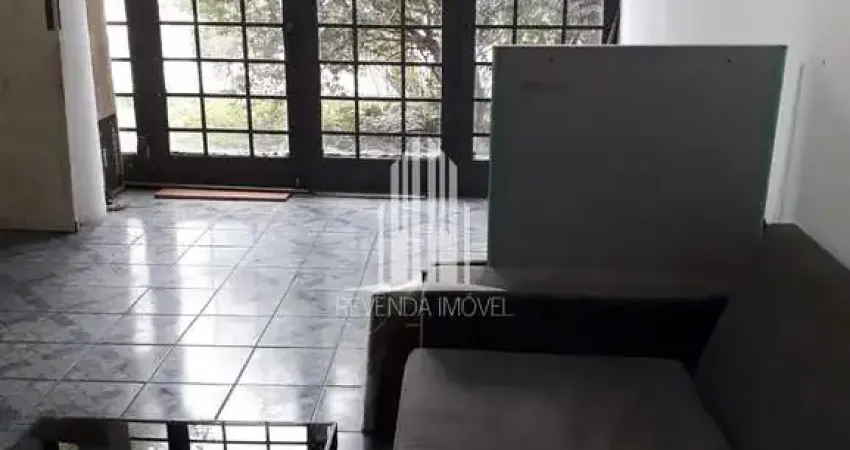 Luxuosa mansão de 7 quartos e 2 suítes em perdizes, são paulo-sp: 430m², 2 salas, 6 banheiros e 4 vagas de garagem.