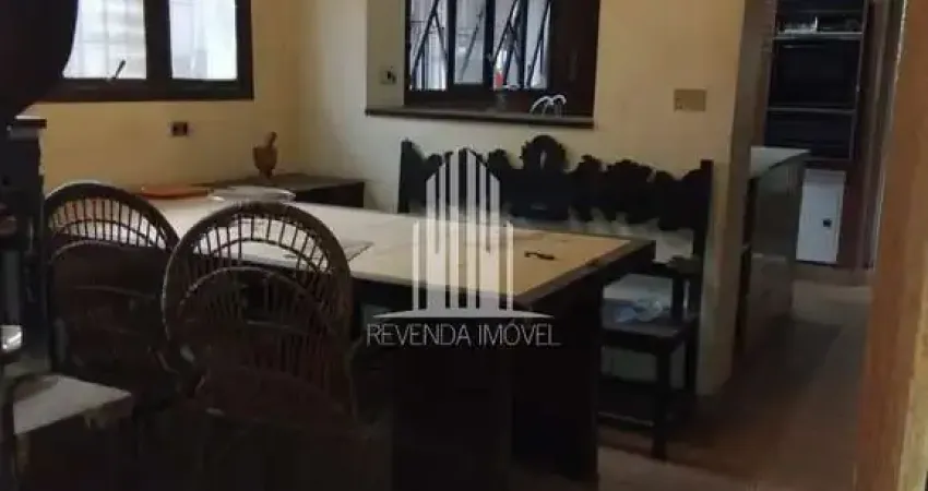 Luxuosa mansão de 4 quartos e 4 suítes no sumaré, são paulo-sp - com 2 salas, 7 banheiros, 10 vagas de garagem e 430m² de área.