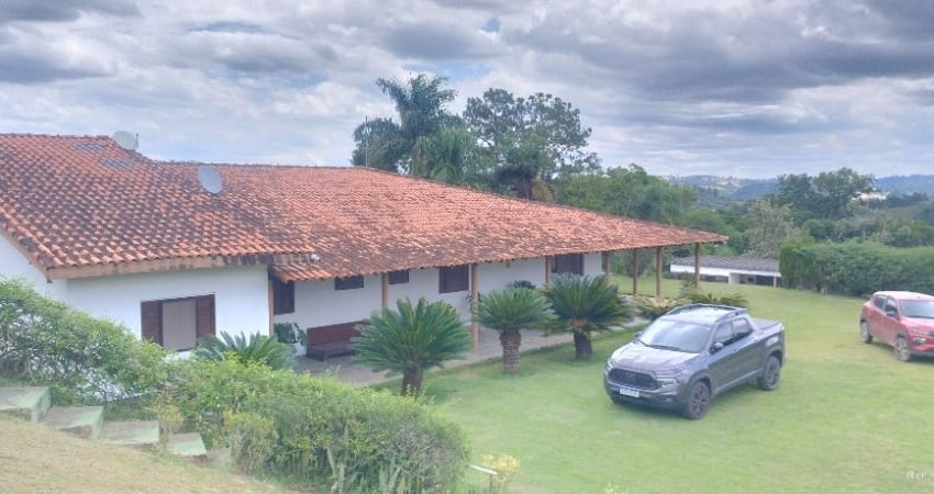 Chácara / sítio com 5 quartos à venda na Praça da Igreja, 139, Dona Catarina, Mairinque