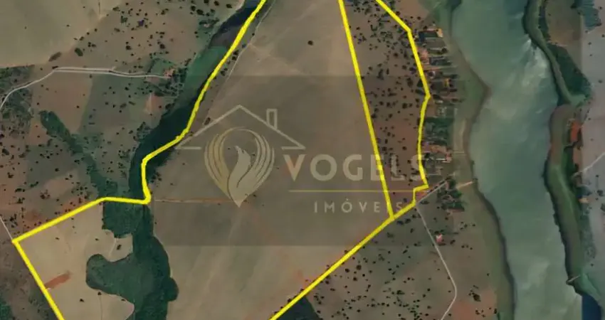 Fazenda à venda no Centro, Santa Vitória 