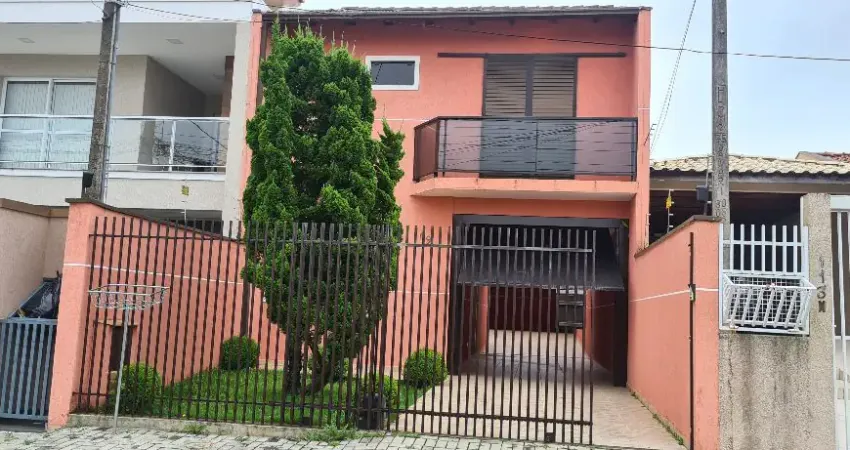 Lindo sobrado com  otima localização , acesso  a comercios e escolas