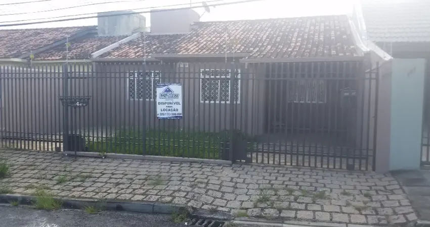 Procurando um imóvel   a poucos minutos do centro , olha está  ótima residência em alvenaria  toda em laje medindo 95m²